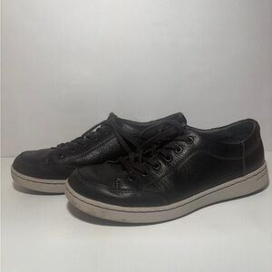 DANSCO men’s black formal shoes with white stripe new no use